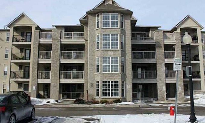 Burlington Condominio | Planta Baja Condo entre Toronto y Niagara Falls