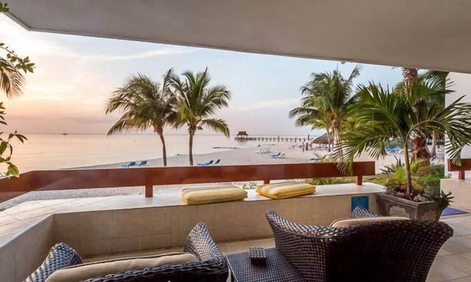 Costa Maya Condominio | Unidad en planta baja en esquina directamente en la playa