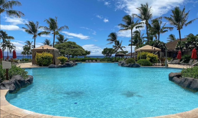Honokowai Apartamento | GROUND FLOOR DIRECT ACCESS with private outdoor yard space luxury resort condo