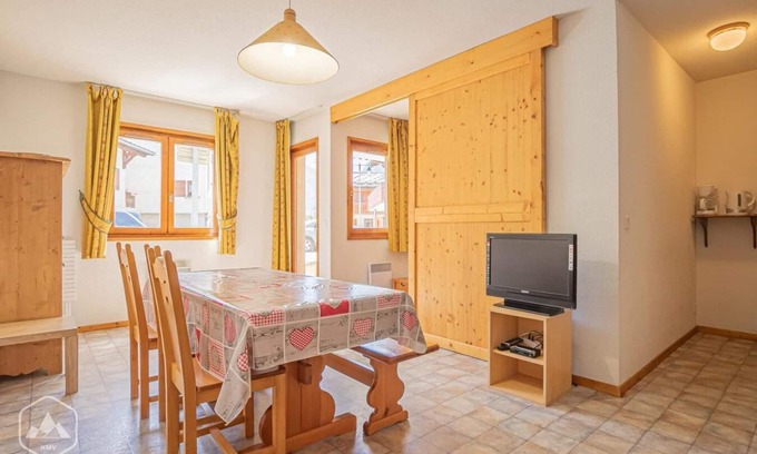 Aussois Apartamento | Planta baja, vista limitada, terraza, tv, local para esquís, 40m², Aussois