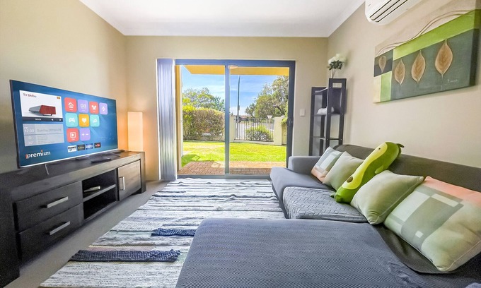 Thornlie Apartamento | Ground Garden- Two King Beds+One Queen Bed