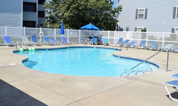 Rehoboth Beach Condominio | Piso inferior 2BR Condo w / Servicios y fácil acceso a la playa de Rehoboth