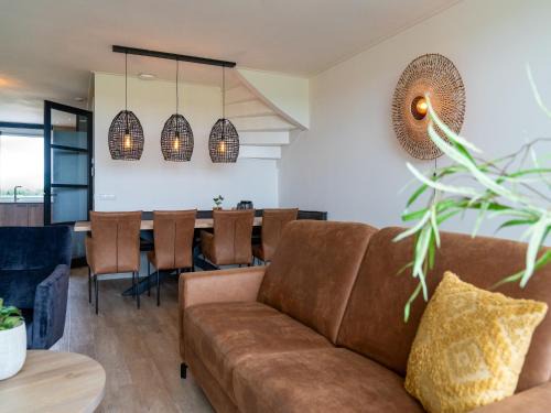 Leons Casa | Group Getaway in Friesland, cleaning included