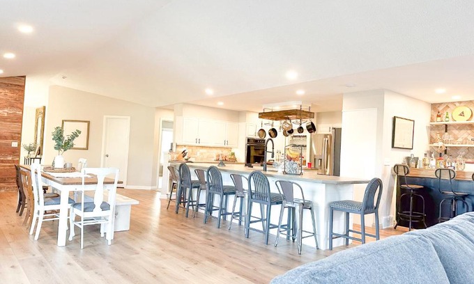 Sandusky Casa | Group House Sleeps 26 THE ATTIC - 2 Miles to Cedar Point