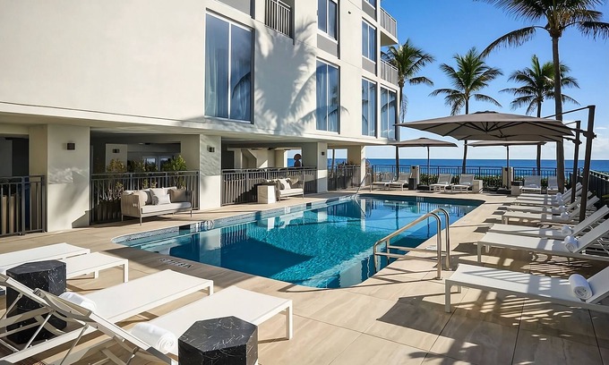 Hillsboro Beach Casa | Group Vacation, 3 Spacious Units! Pool, Pets Allowed, Parking!