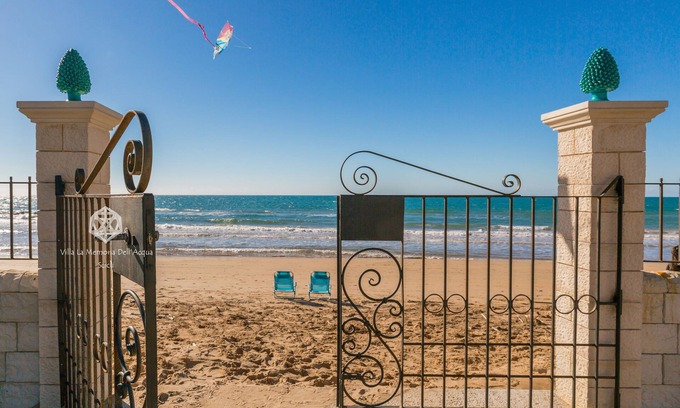 Scicli Villa | Promoción del 28 de julio al 4 de agosto y del 25 de agosto al septiembre Villa en la playa con piscina privada, wi-fi gratis