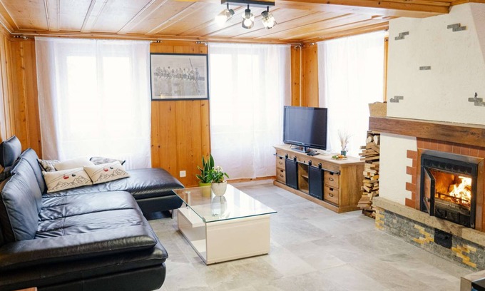 Albeuve Casa | Gruyère House with Fireplace and Views of the Alps