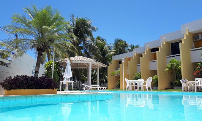 Canto do Mar Apartamento | Guarajuba, Duplex pé na areia. Ótima localização!