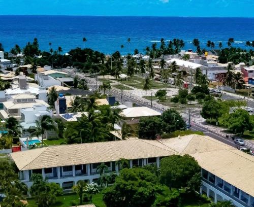 Canto do Mar Apartamento | Guarajuba Summer Flat Melhor localização de Guarajuba e melhores Flats Beira Mar de Guarajuba Dispomos de 4 flats decorados no mesmo condomínio Aqui você não precisa de carro para nada Faça tudo à pé