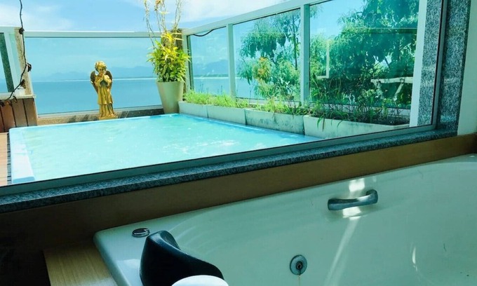 Barra de Guaratiba Apartamento | Guaralux Master - Vista Mar, Hidro e Conforto