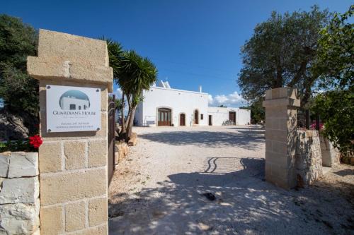 Monopoli Cama Y Desayuno | Guardian's House