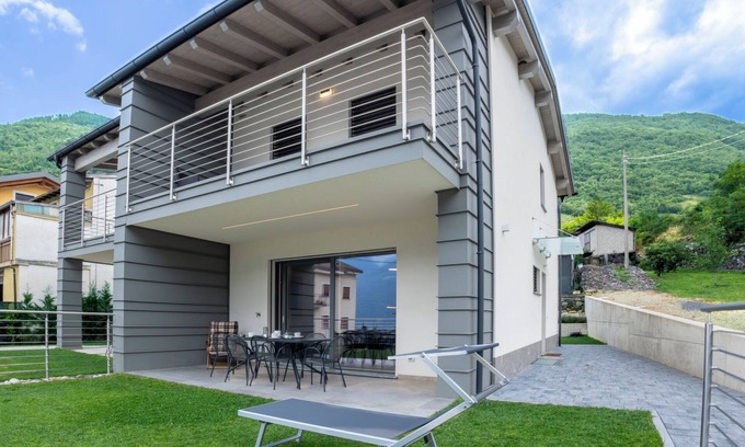 Bianzone Casa | Guarnelle House 2 by Interhome