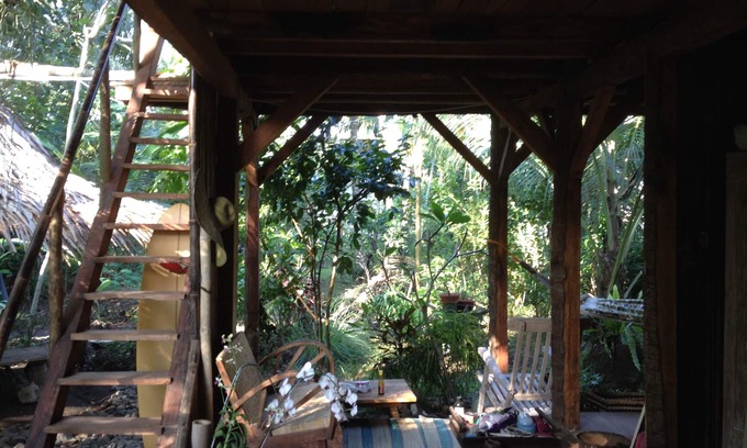 Batu Karas Casa | Pizza Gubuk Cinta di Kebun: