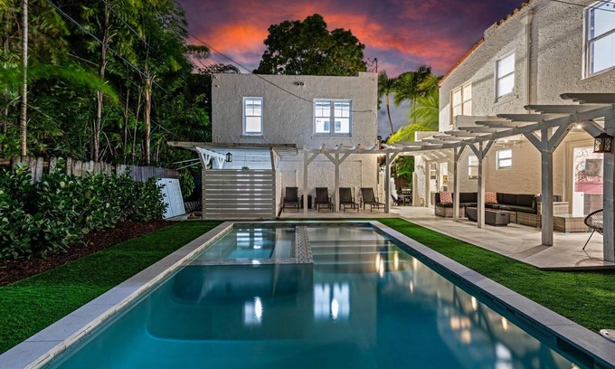 Northeast Miami Villa | Gucci Manor 8BR for 20 guests—Prime Miami Location w/Pool