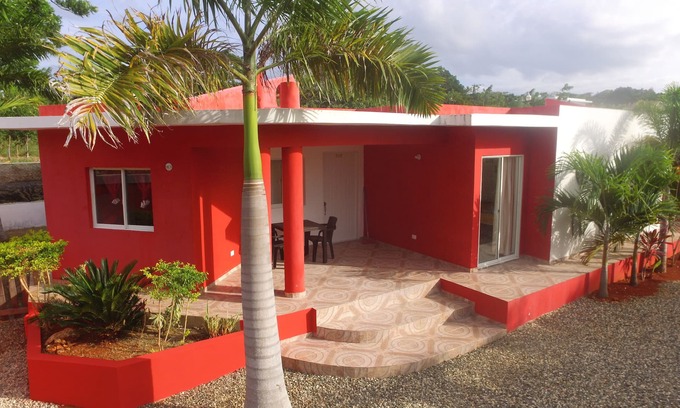 Urbanizacion Tavarez Casa | Villa económica para mascotas, Internet, piscina, aire acondicionado, a poca distancia de todo