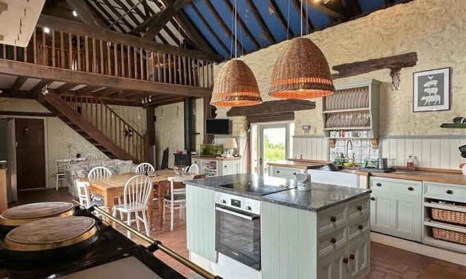 Tenbury Wells Casa | Guest Homes | Upper House
