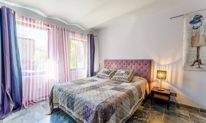 Rasteau Apartamento | Casa de huéspedes 'Chambre Double' con piscina compartida, terraza privada y Wi-Fi