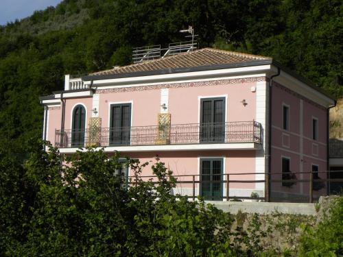 Giffoni sei Casali Casa | Guest House Cifrino