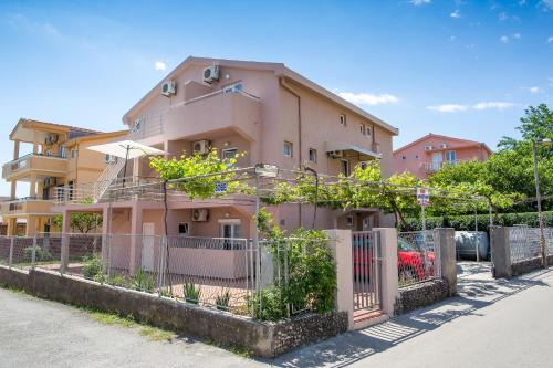 Maini Casa | Guest House Jasna