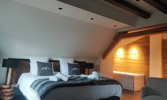 Metabief Casa | Guest house located in the heart of the village of Métabief, fully equipped luxu
