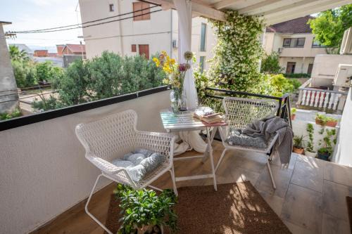 Pakostane Casa | Guest house Mediterranea