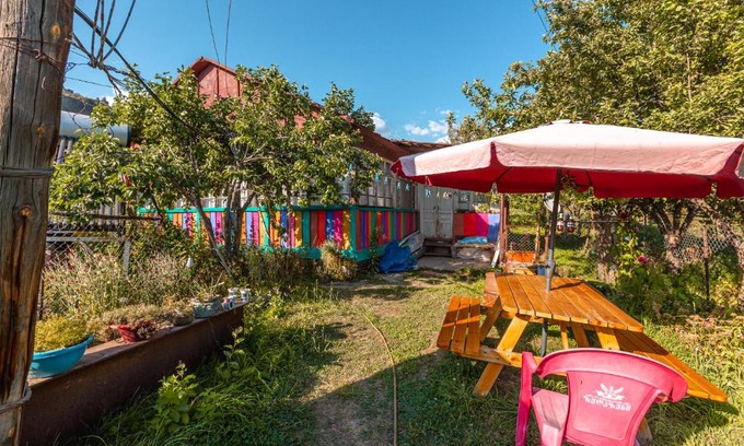 Omalo Casa | Guest House Nazo