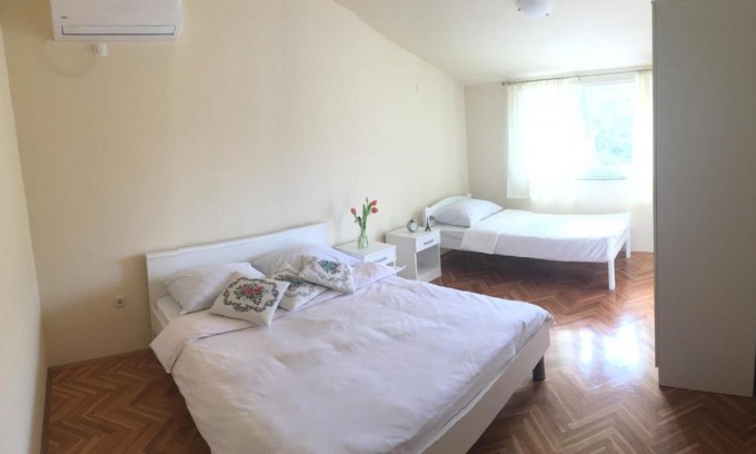 Trn Casa | Guest house Pezer