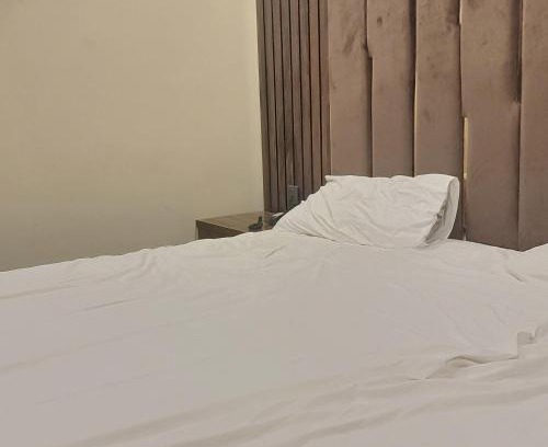 Gulshan-e-Iqbal Hotel | Guest House