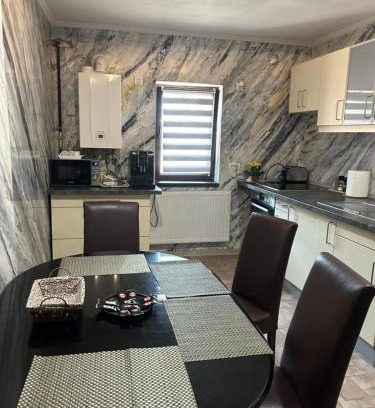 Tirgu Jiu Apartamento | Guest house