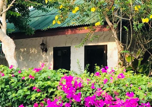 Ratsada Casa | Guest House, shared pool, private bathroom and kitchen