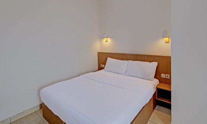 Raya Kuta Hotel | Guest House Simalem