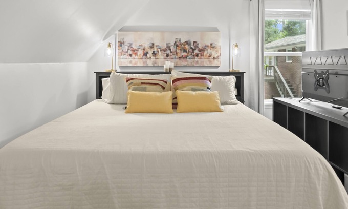 Austell Apartamento | Guest House Studio + Bonus Space - 30Days+ Ok! King Bed, Fast Wi-fi, Quiet Area!