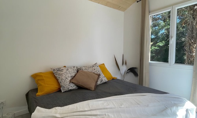 Eyliac Cama Y Desayuno | Guest Room at L'Envol