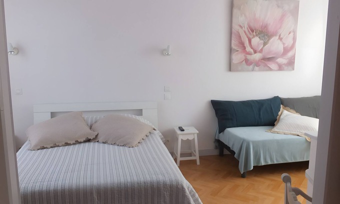 Ars-en-Re Cama Y Desayuno | Habitación de huéspedes Heraudeau 1 - con jardín común y aire acondicionado