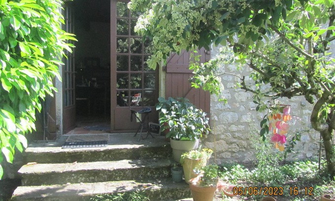Mouzieys-Panens Cama Y Desayuno | Chambre d'hôtes 'La Grange Aux Livres' con jardín compartido y Wi-Fi