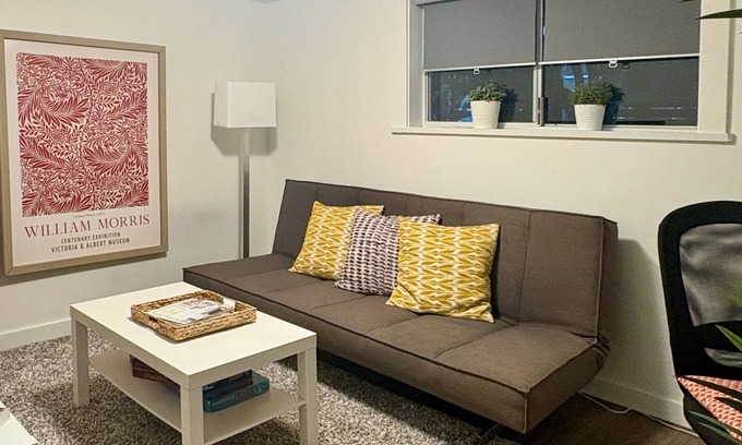 Kitsilano Casa | Guest suite in Kitsilano - Walking distance to beaches & shops.