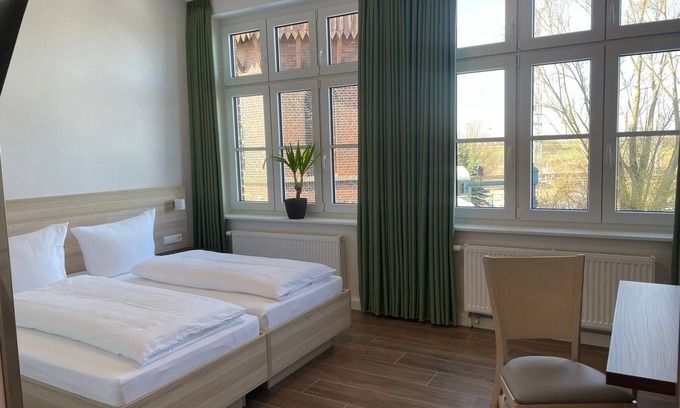 Pasewalk Apartamento | Guesthouse Besandung - Apartment 302 - Lokschuppen Pasewalk- Guesthouses with double rooms