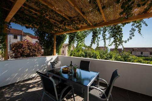 Komiza Casa | Guesthouse Ksenija