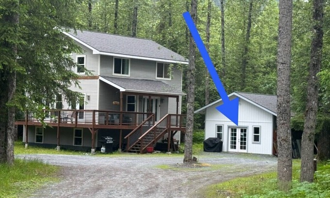 Bear Creek Casa | Guesthouse on Scenic Property
