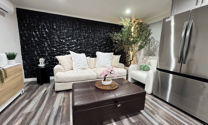 Colton Casa | Guesthouse— Private jacuzzi— Perfect Getaway
