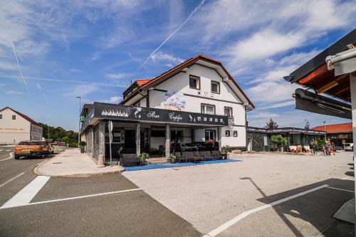 Trnovska Casa | Guesthouse Siva Čaplja