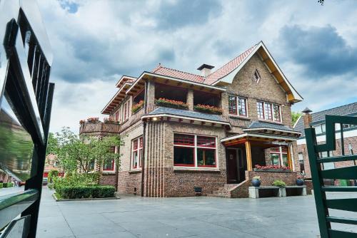 Emmen Casa | Guesthouse Villa Emmen