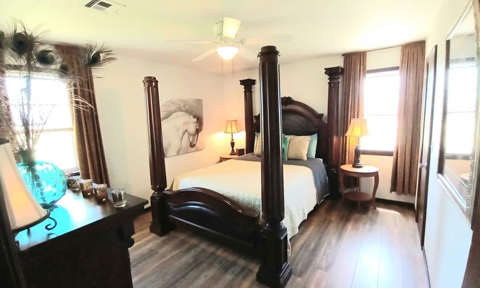 Winfield Casa | GUESTHOUSE w/ FARM FRESH FOOD OPTIONS!
