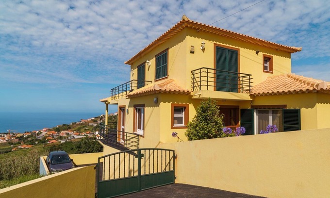 Canhas Casa | GuestReady - Amazing home with a stunning view
