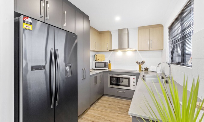 Perth Casa | Guildford Family HideawaynModern 2 bedroom, 2 bathroom house.nFree WiFi,parking.