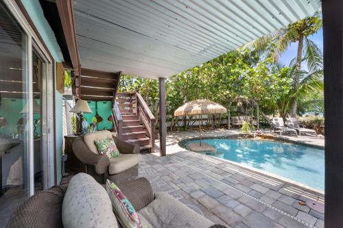 North Naples Casa | Gulf Access Waterfront Oasis with Heated Pool! Near Beach & Mercato!