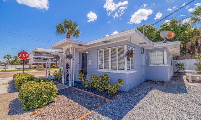 Indian Rocks Beach Cabaña | Gulf Breeze Inn- Rocas indias