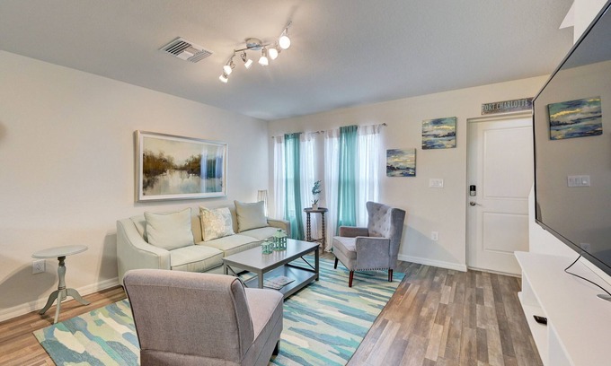 Charlotte Harbor Casa | Gulf Cost Home 5min to I-75 & Sunseekers Resort