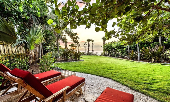 Siesta Key Casa | Gulf-Front Charm, Guest House Suite + Direct Beach Access on Siesta Key, Pet Friendly