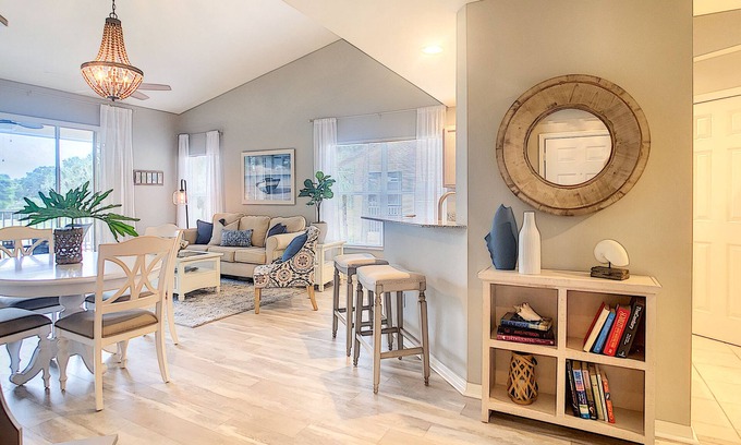 Iona Condominio | Gulf Harbor Yacht and Country Club